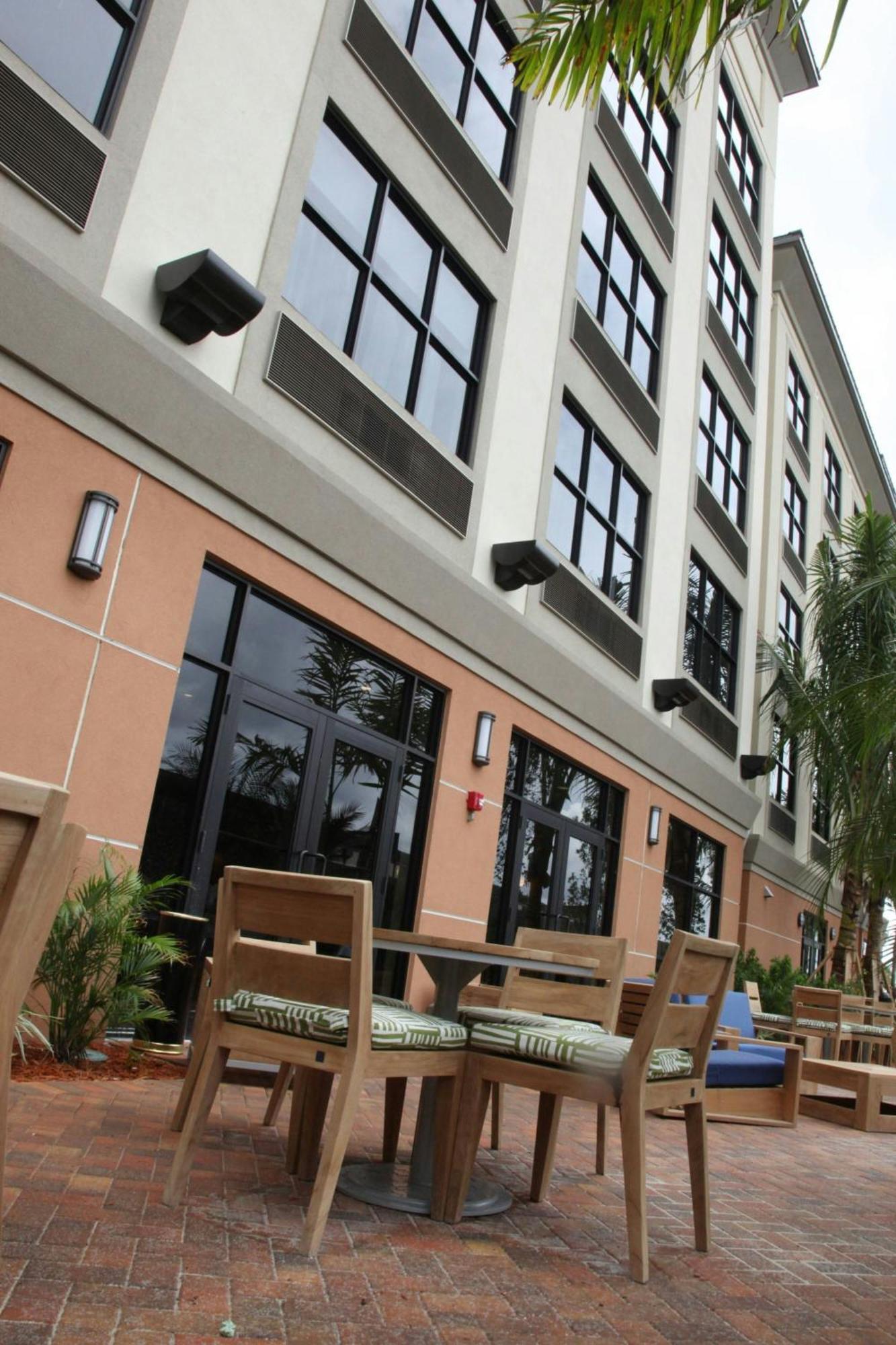 Four Points By Sheraton Punta Gorda Harborside Exterior foto